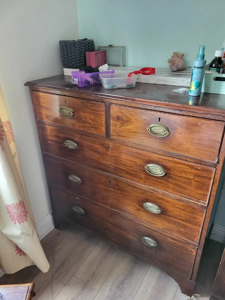 Antique Mahogany Chest of Drawers - Image 1