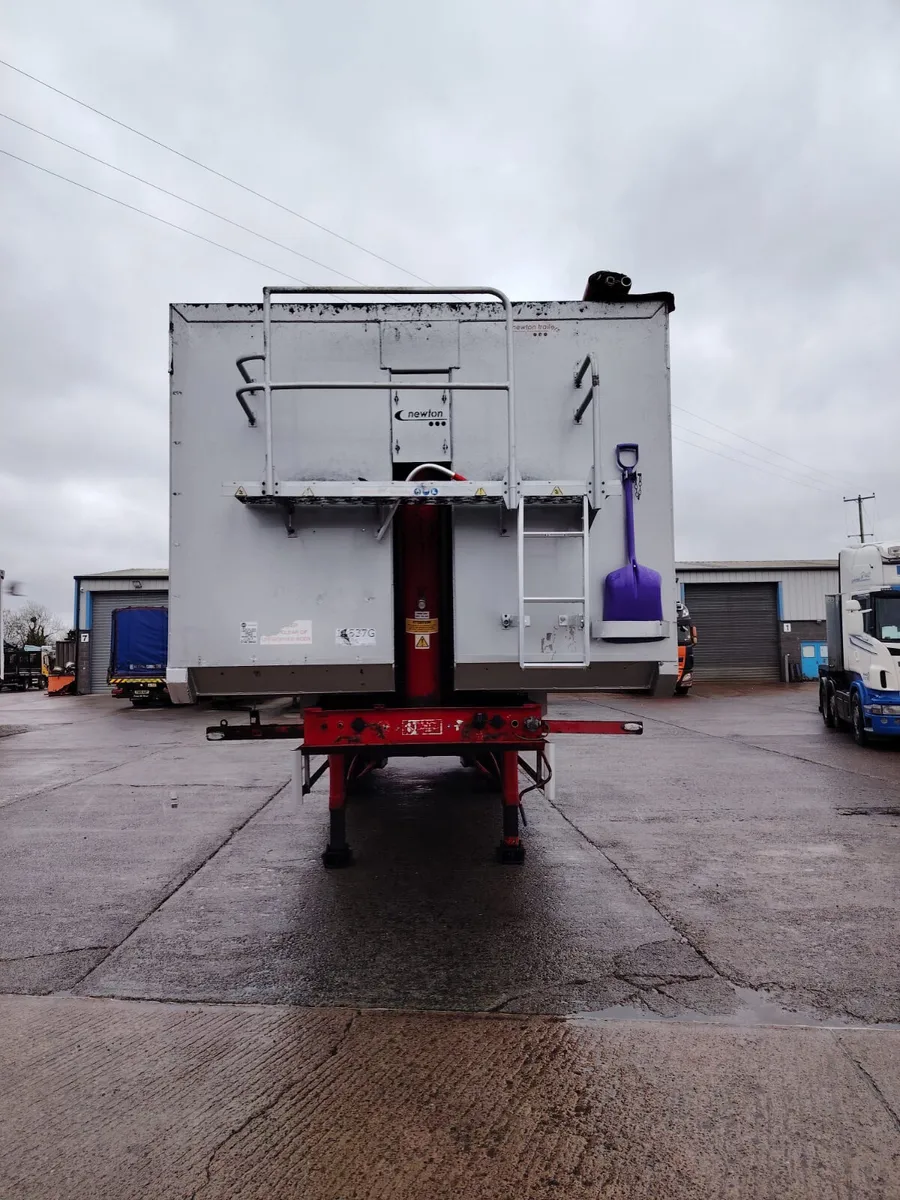 2015 Tipping trailer Tested to November Steel Floo - Image 3