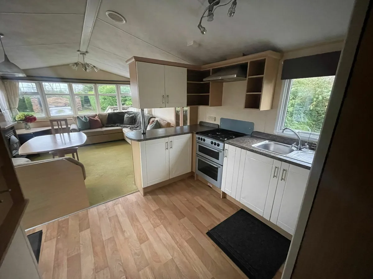 Mobile Home - Image 2