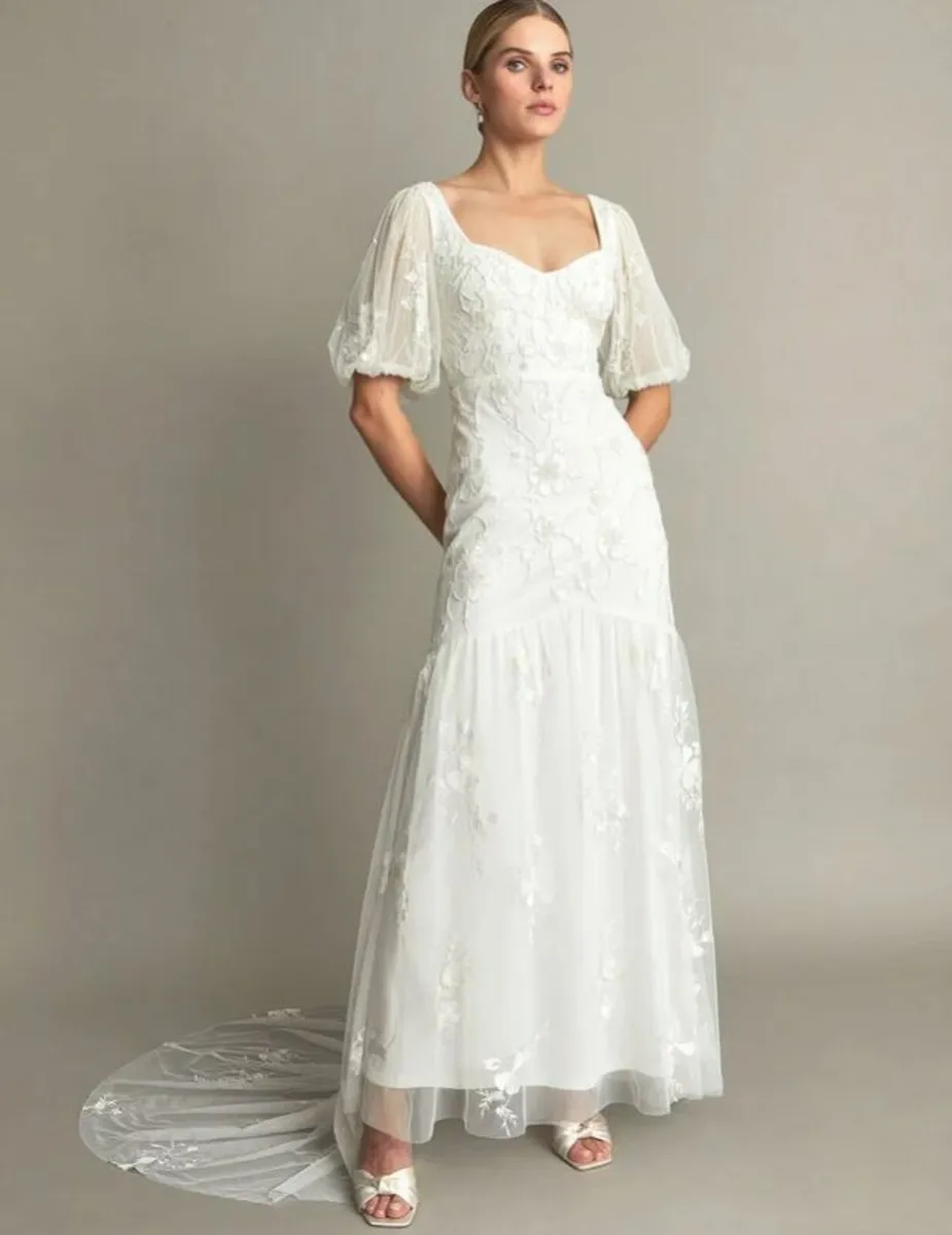Ivory Wedding Dress Size 8uk - Image 1