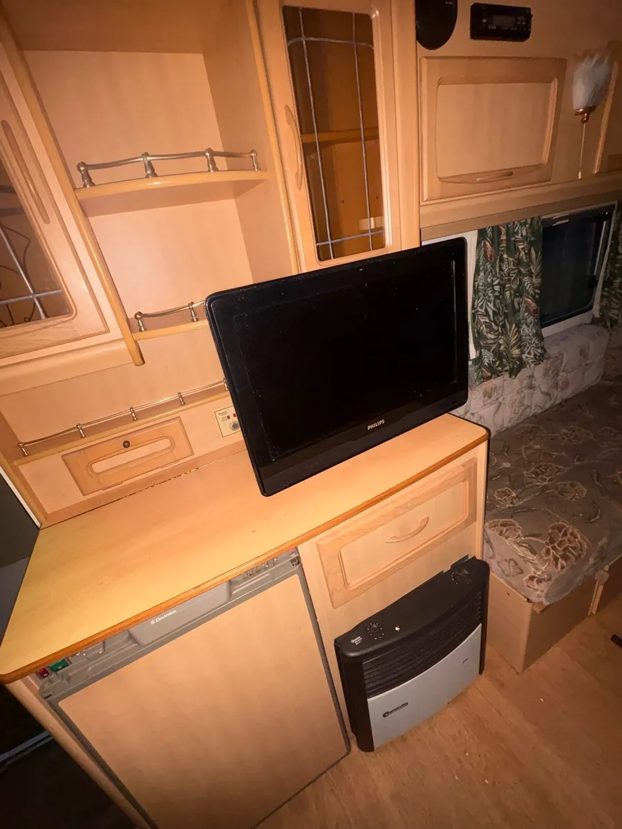 Coachman Amara caravan - Image 4