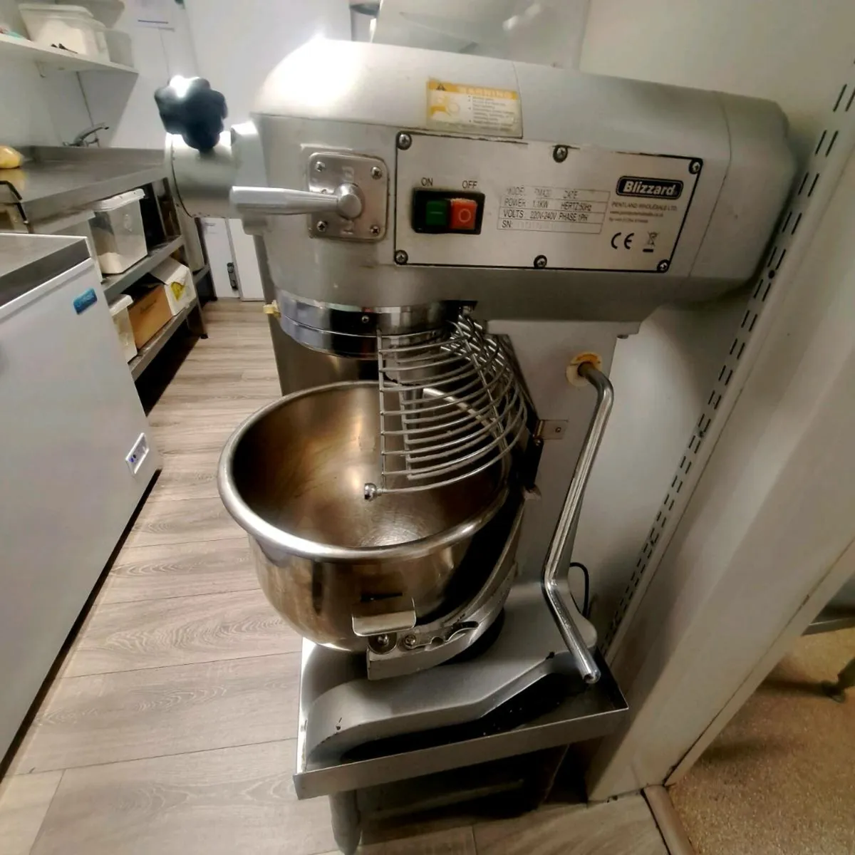 Industrial food mixer - Image 1