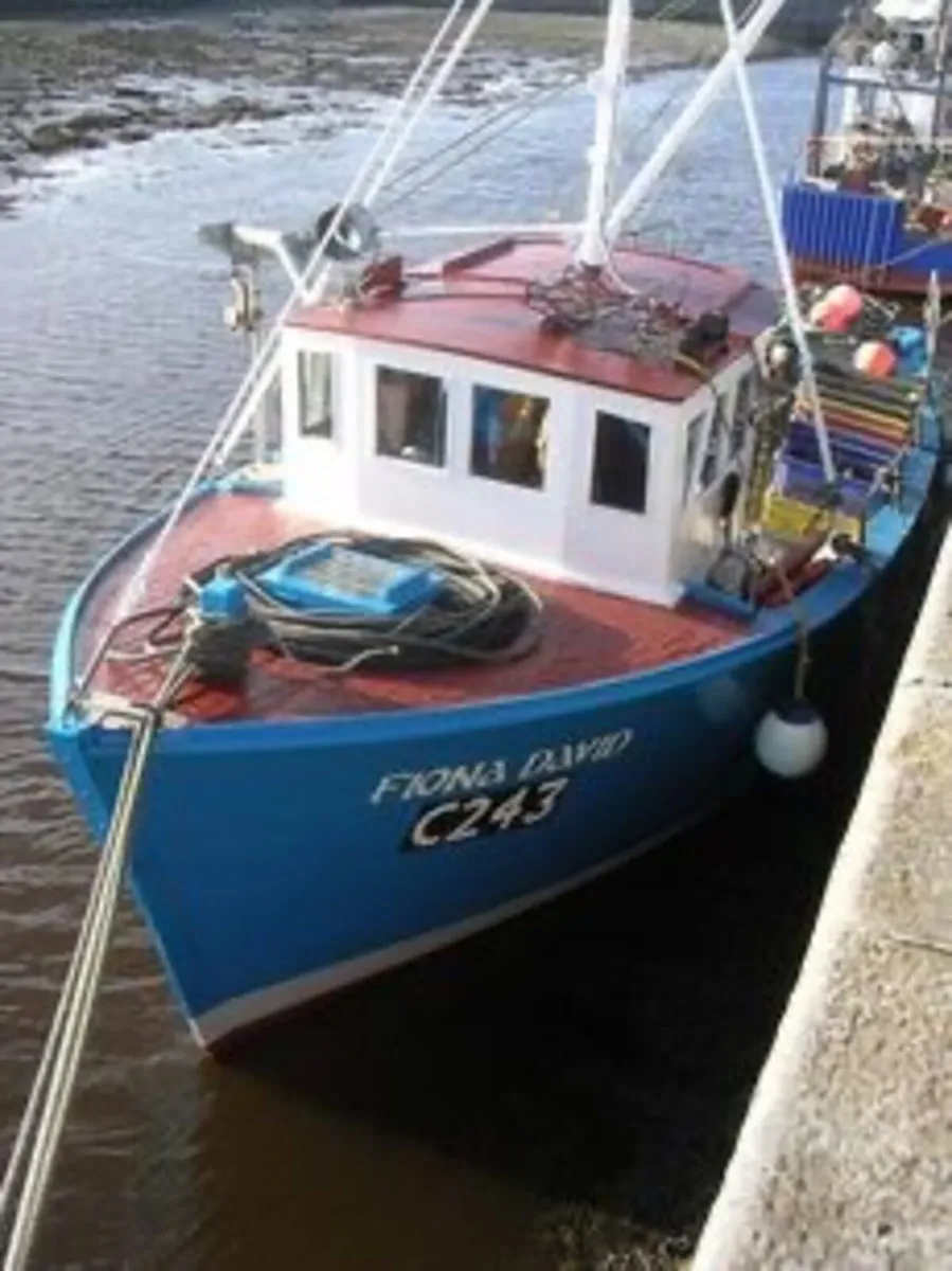 Carvel Timber Boat - Image 2