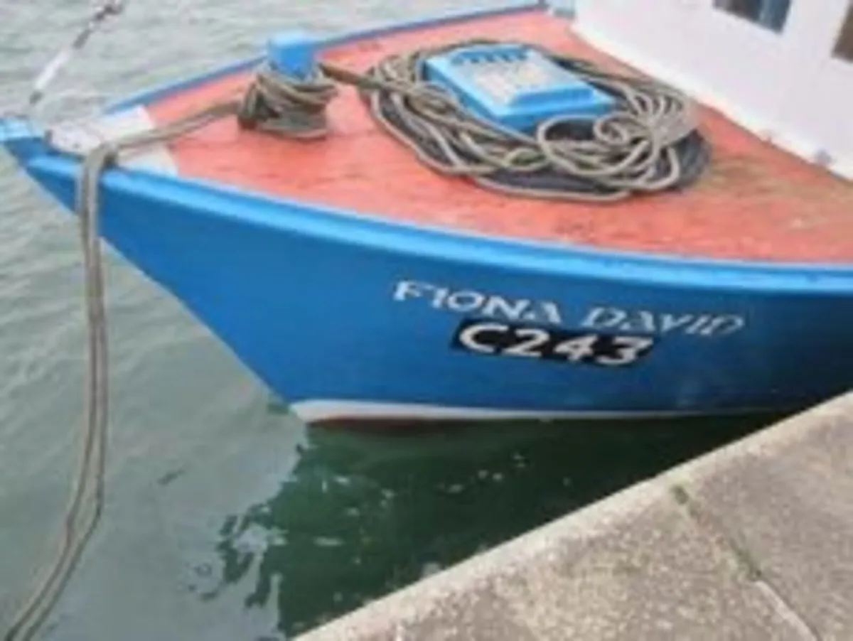Carvel Timber Boat - Image 4