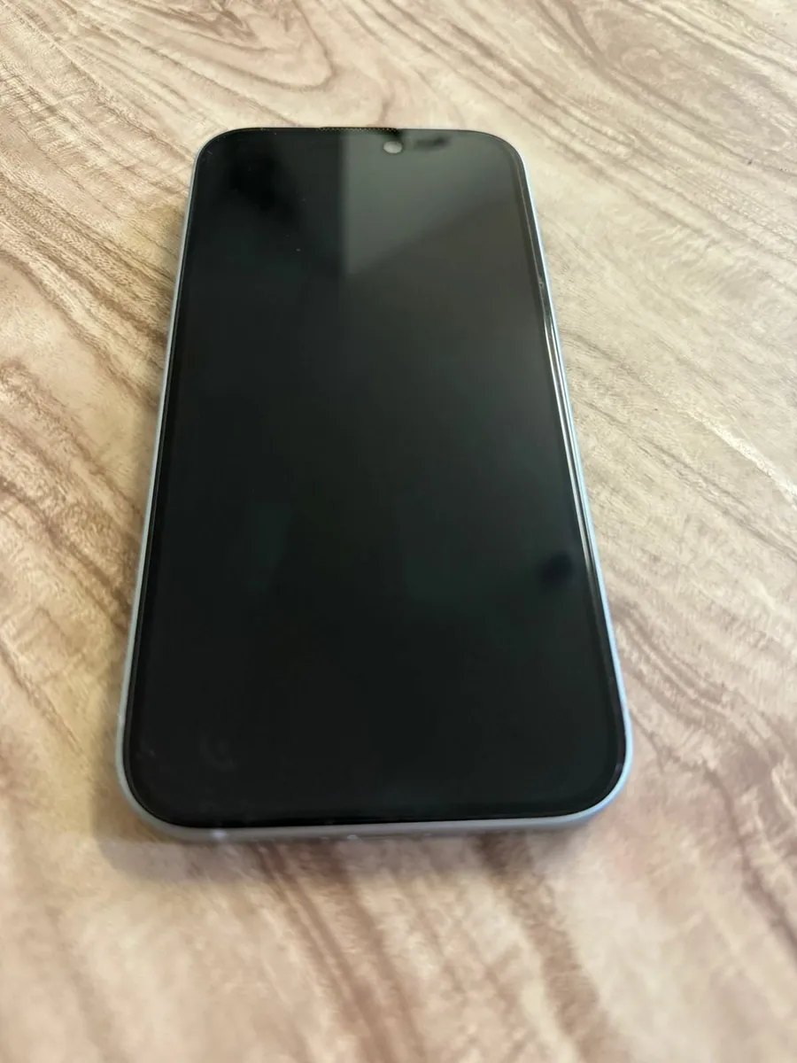 iPhone 15 | 256GB | 99% battery health | - Image 3