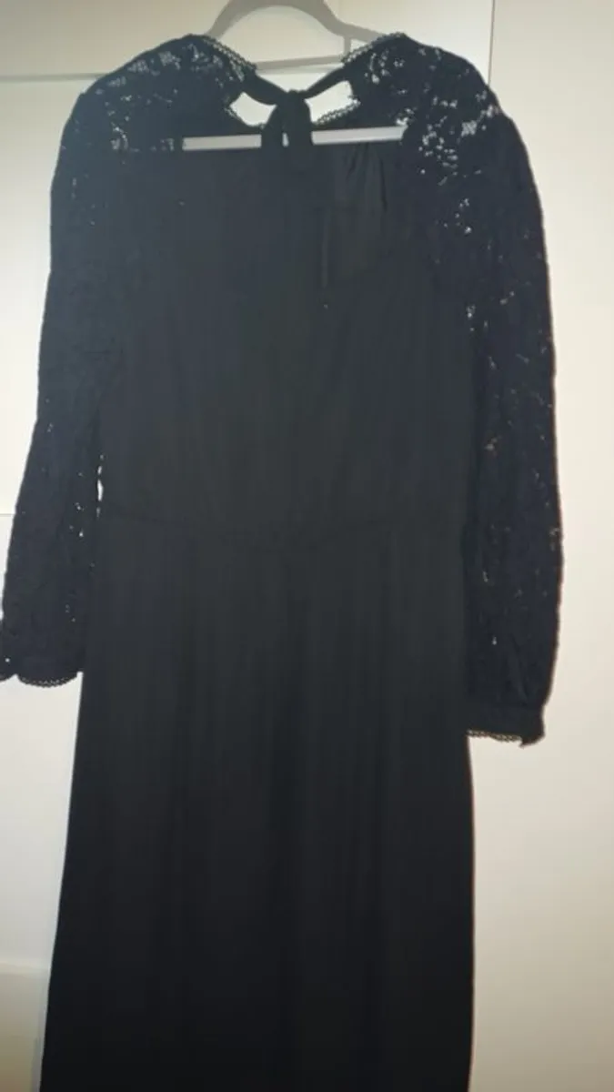 Womans dress worn once - Image 1