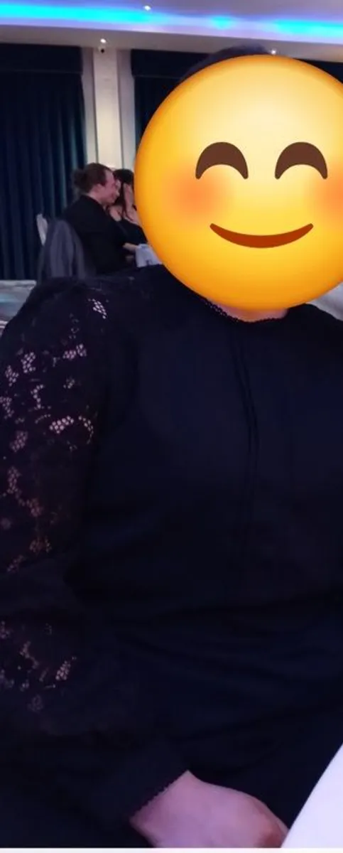 Womans dress worn once - Image 3