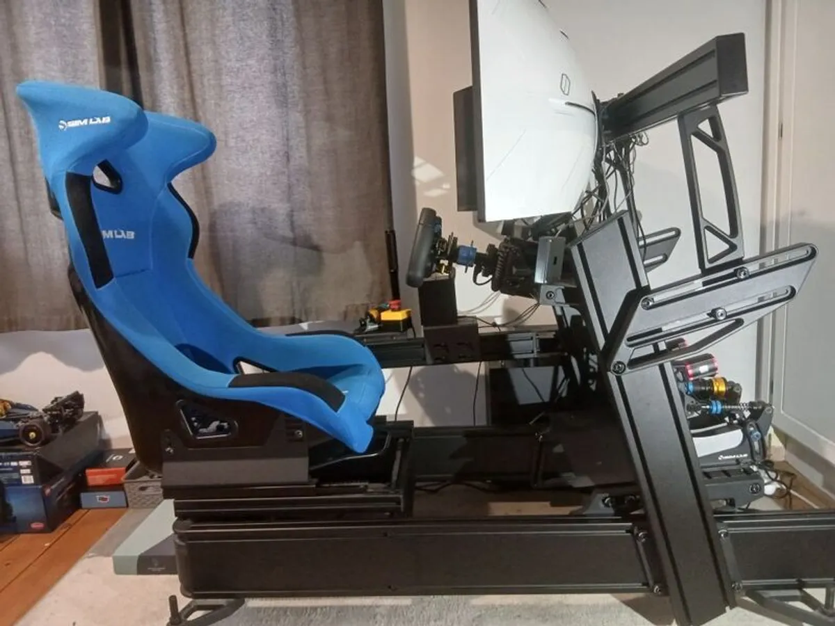 Premium Sim Racing Rig - Image 1