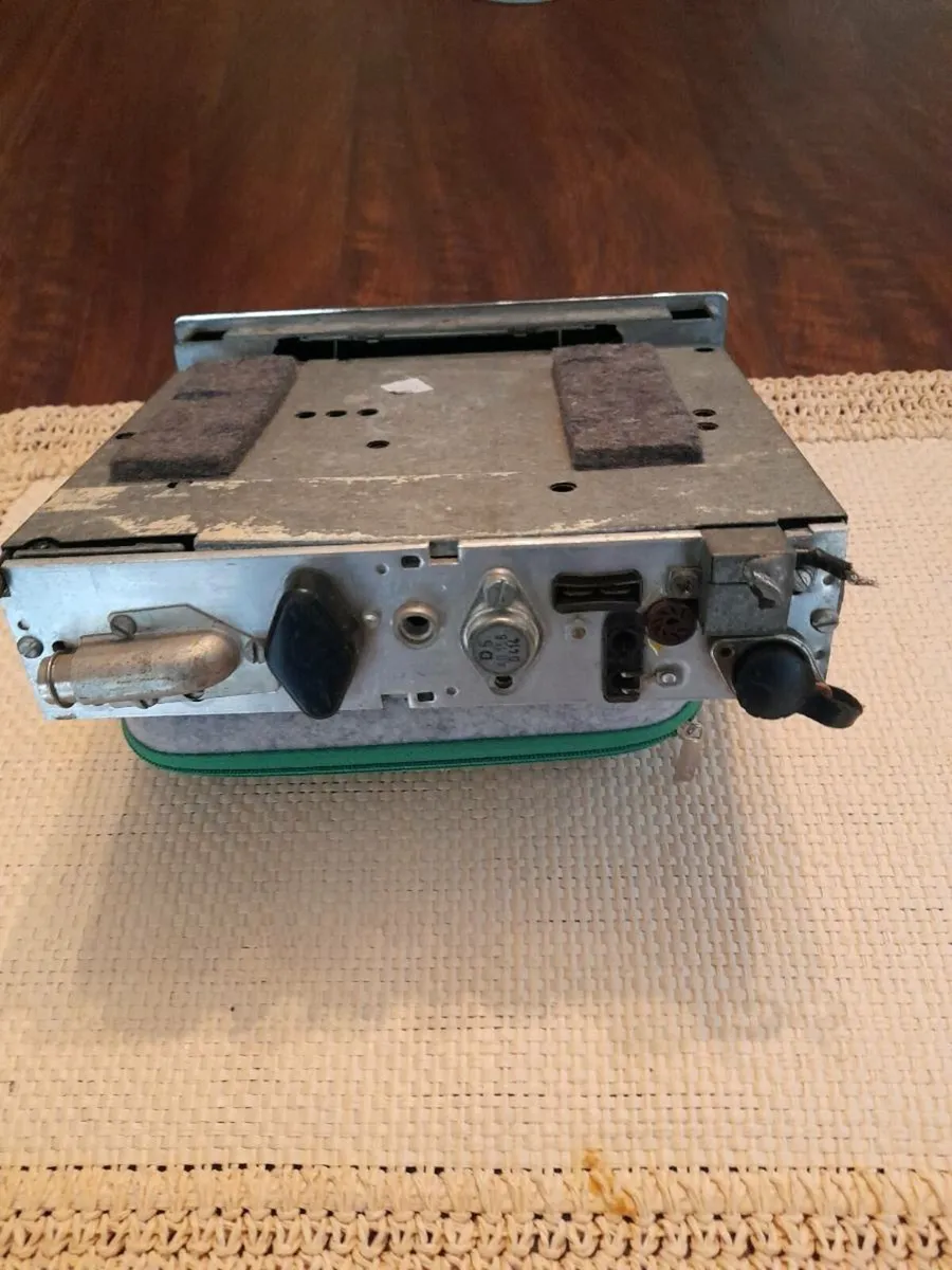 Classic car radio - Image 4