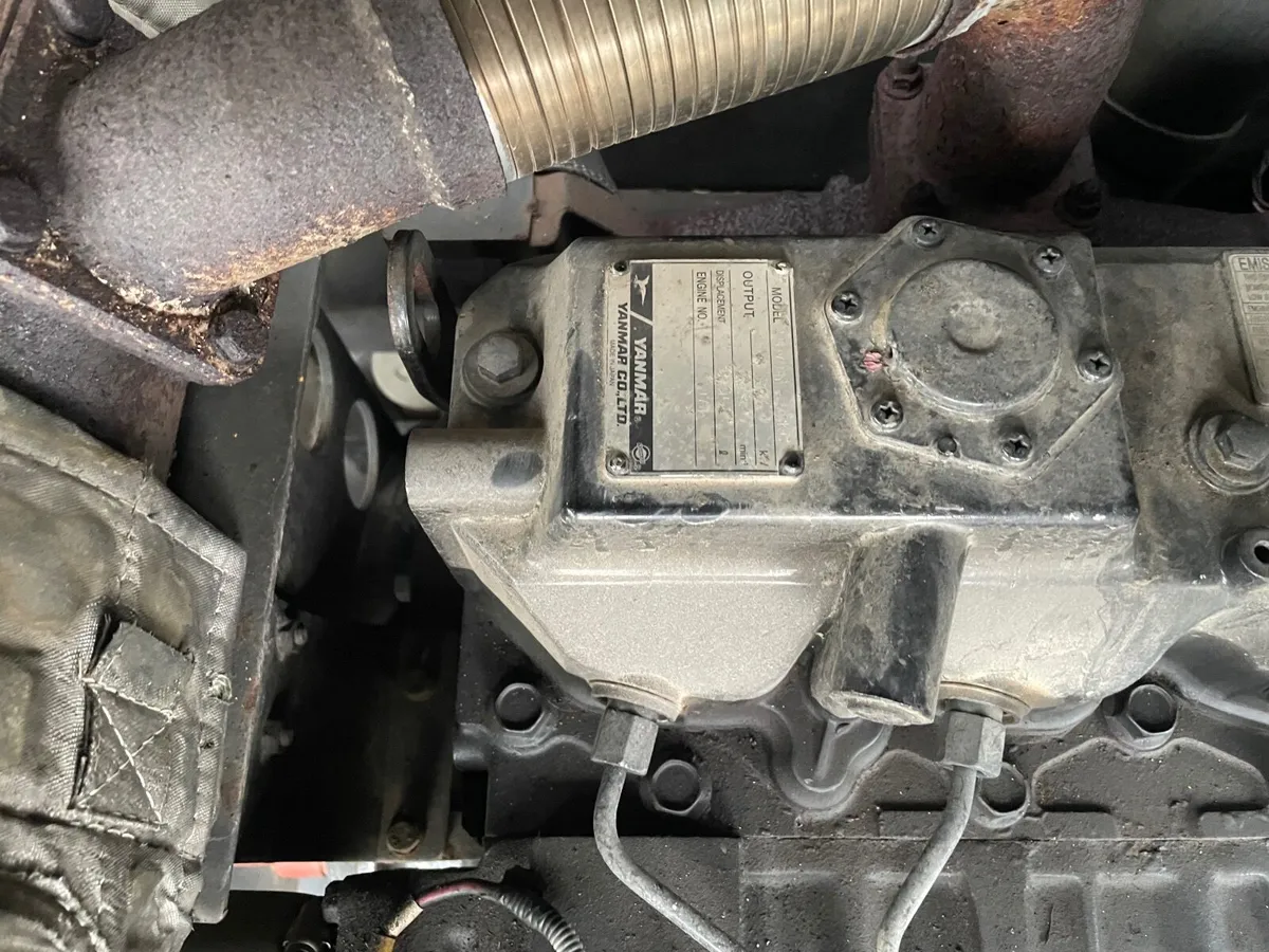 6 ton digger - Image 3