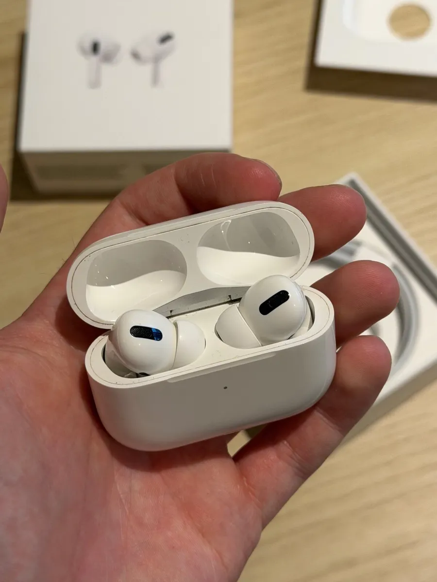 Airpods Pro (2nd Gen) with MagSafe Charging Case - Image 2