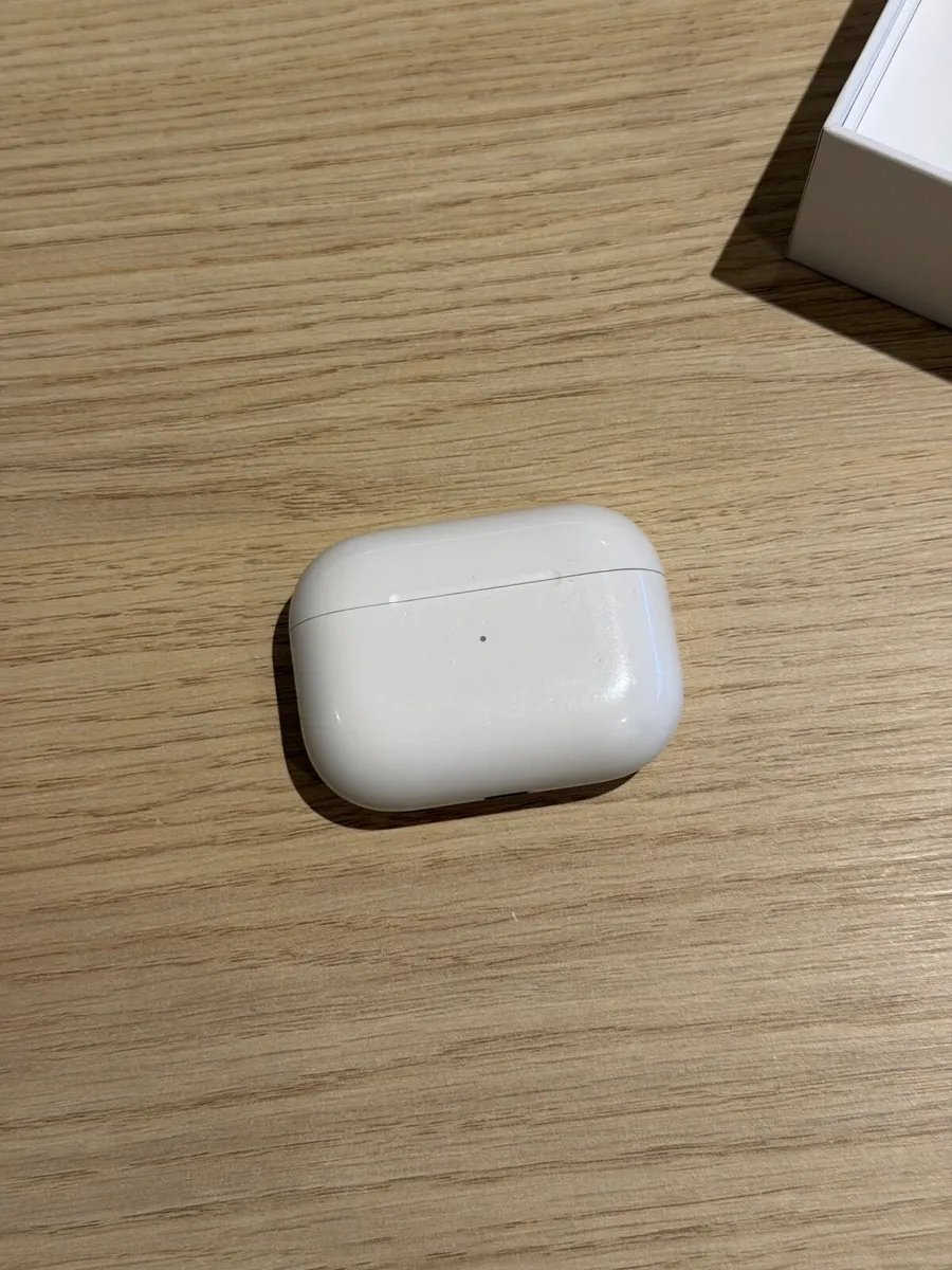 Airpods Pro (2nd Gen) with MagSafe Charging Case - Image 3