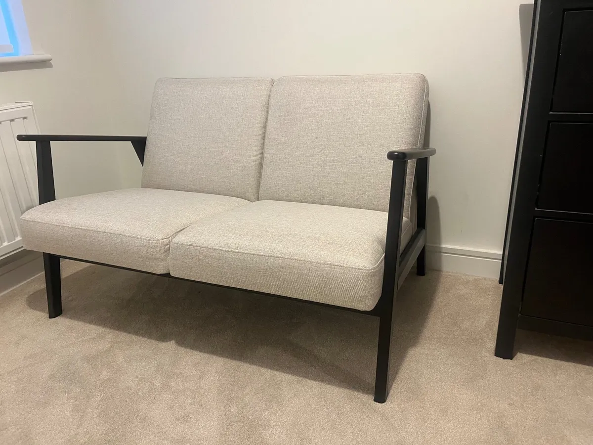 Chair and side table - Image 4