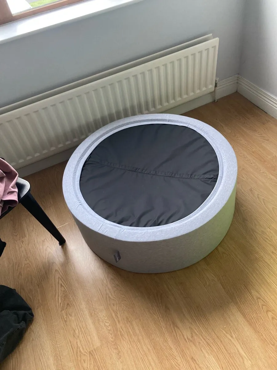 Kiddie Moon Ball Pit - Image 3