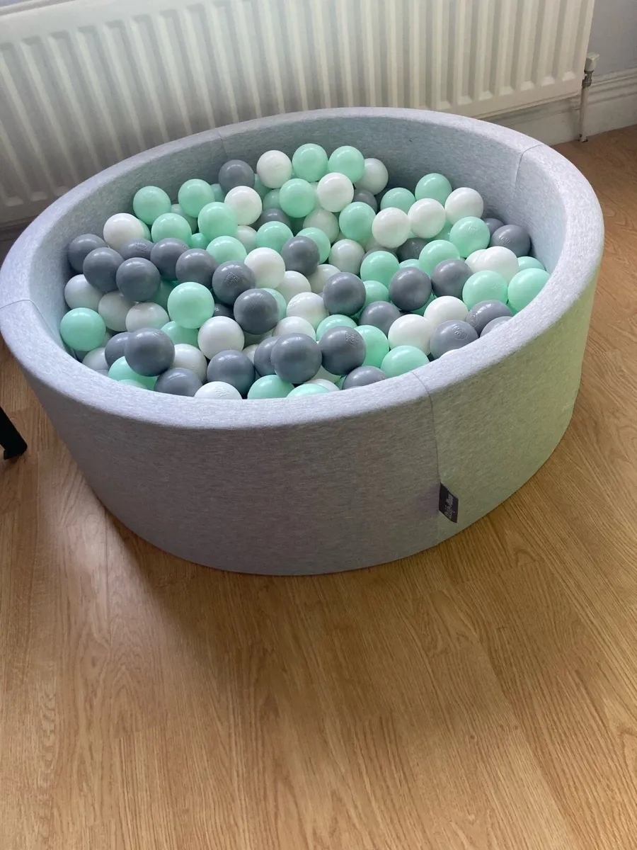 Kiddie Moon Ball Pit - Image 1