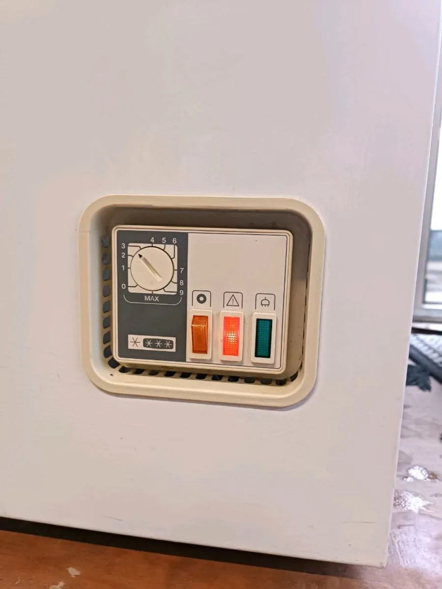 Chest Freezer - Image 3