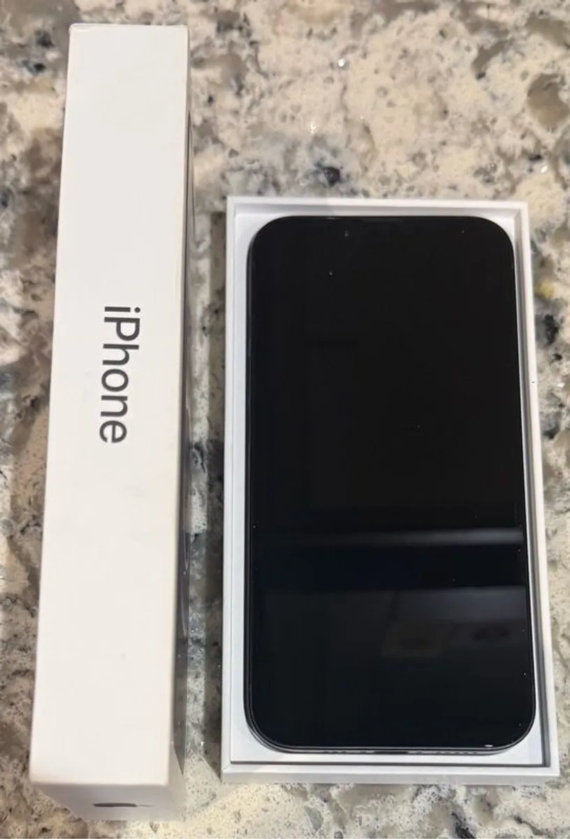 iphone 16e - Image 2