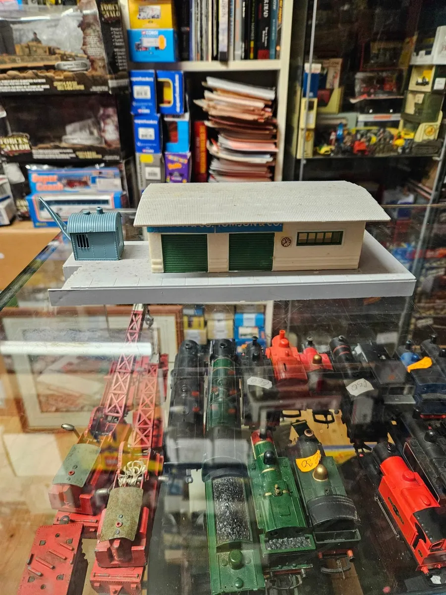 Hornby OO Gauge Goods Shed - Image 4