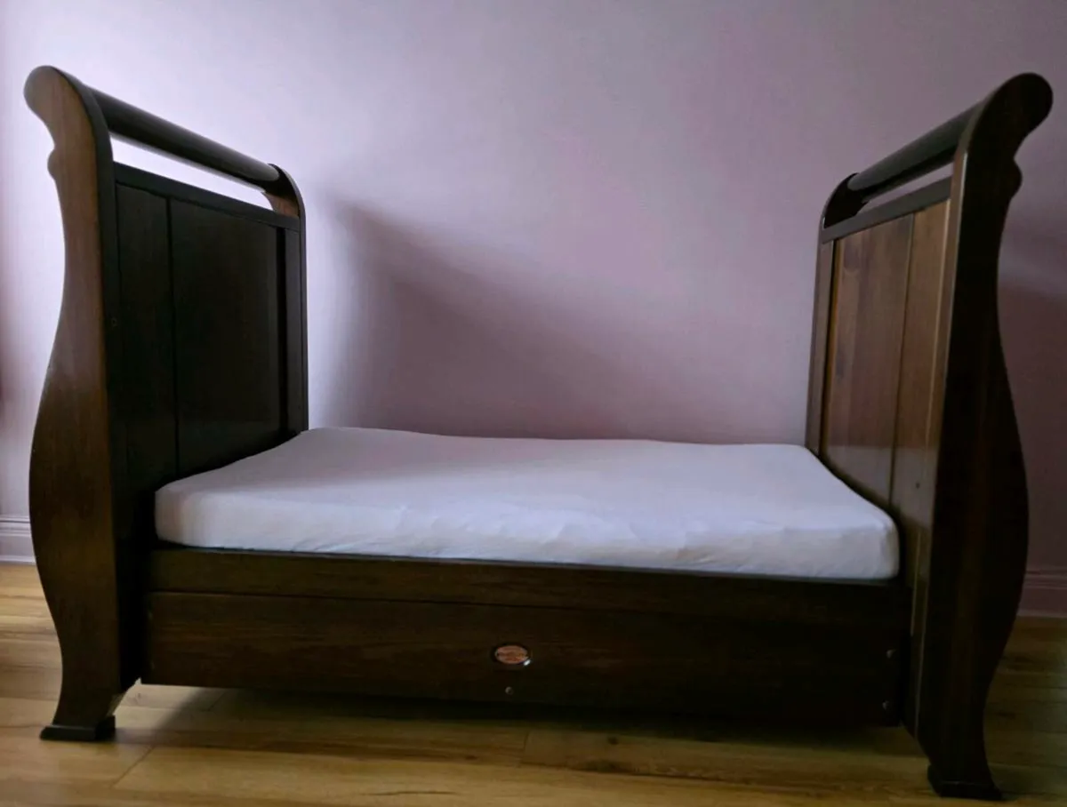 Boori Sleigh Country Cotbed in rich Mahogany - Image 3