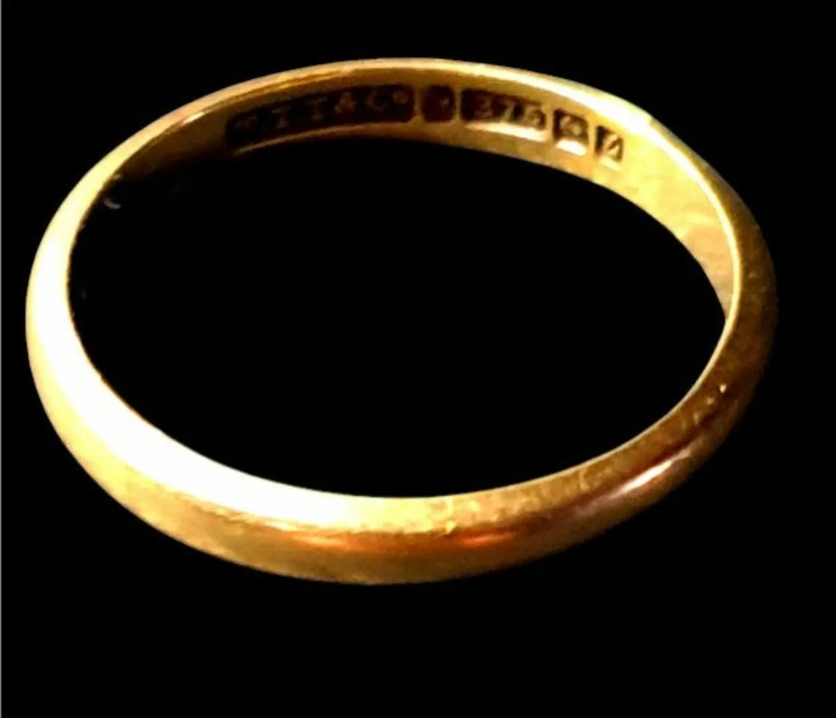 Vintage Hallmarked 9ct Gold Wedding Ring - Image 3