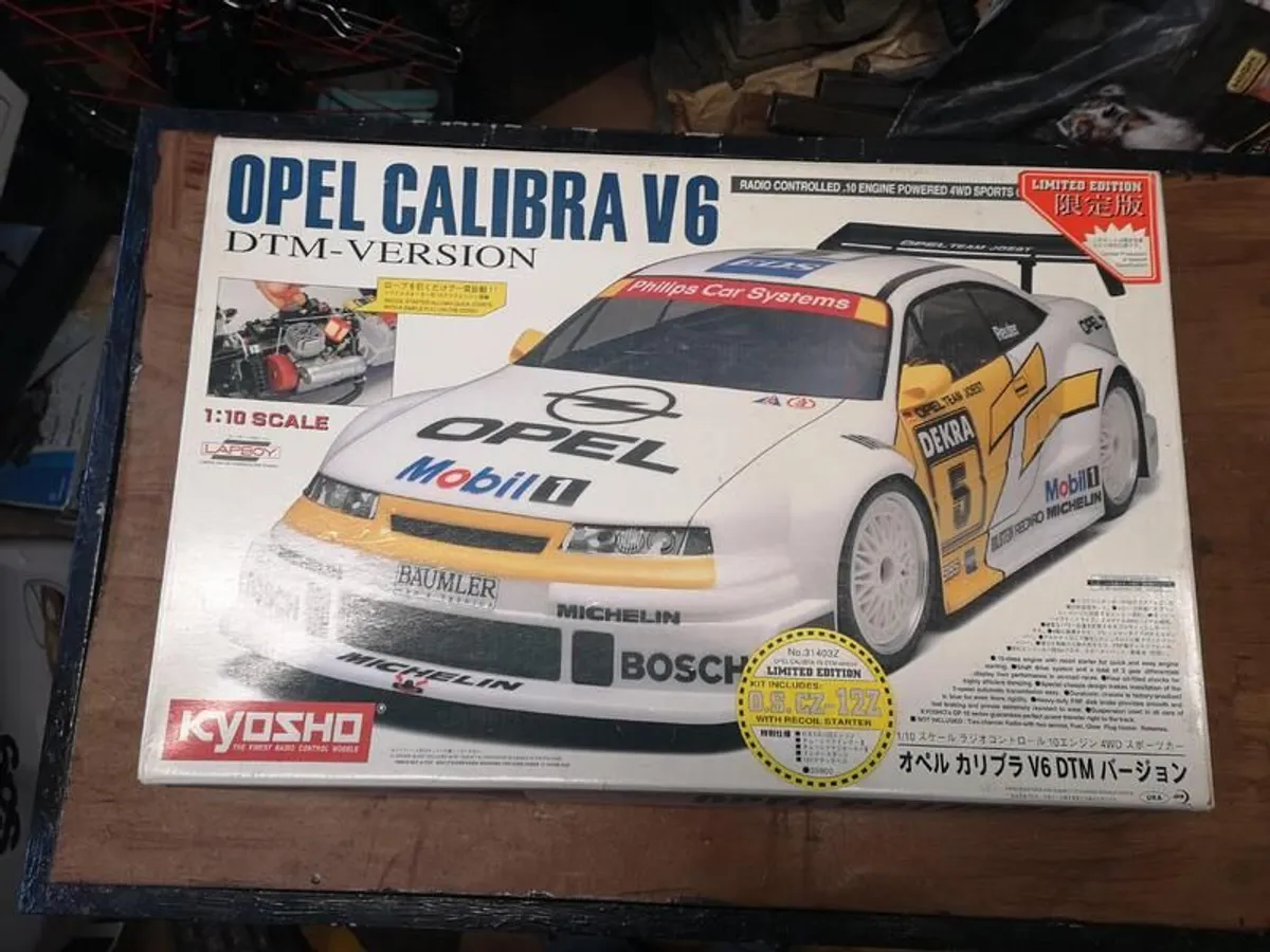 Vintage Kyosho GP10 FW02 Opel Calibra V6 - Image 1