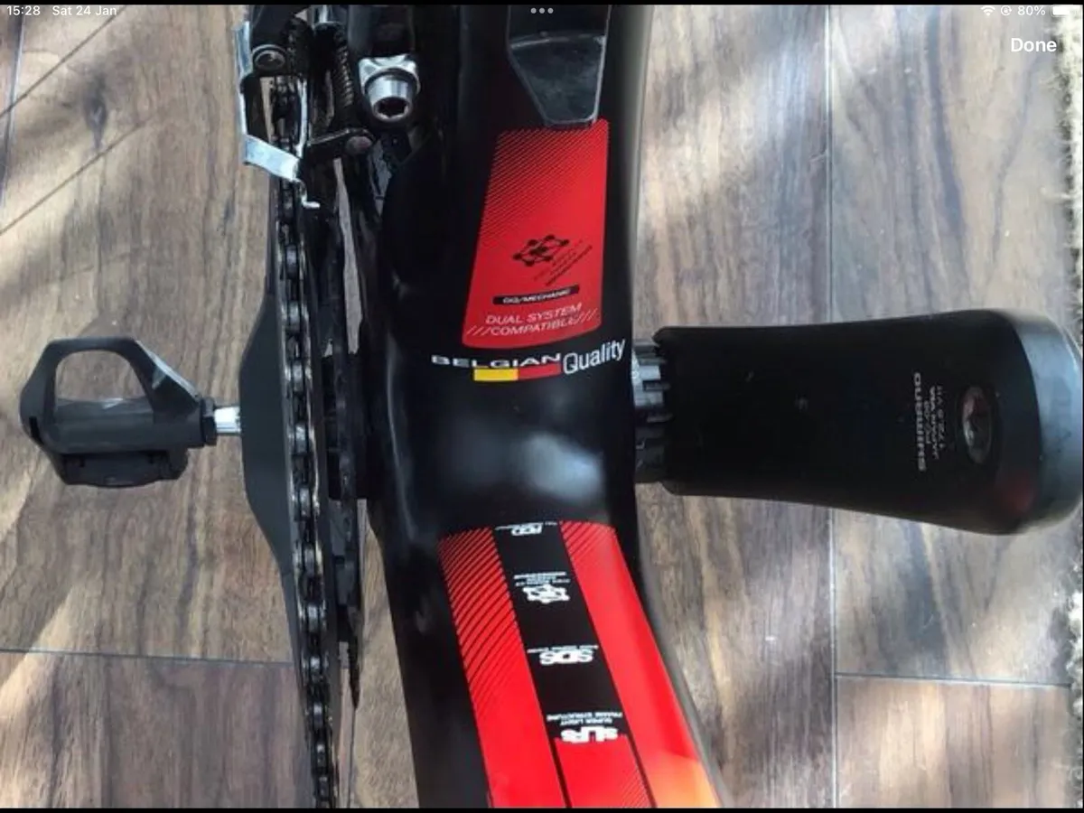 Road Racing Carbon Fibre Bicycle - Image 1