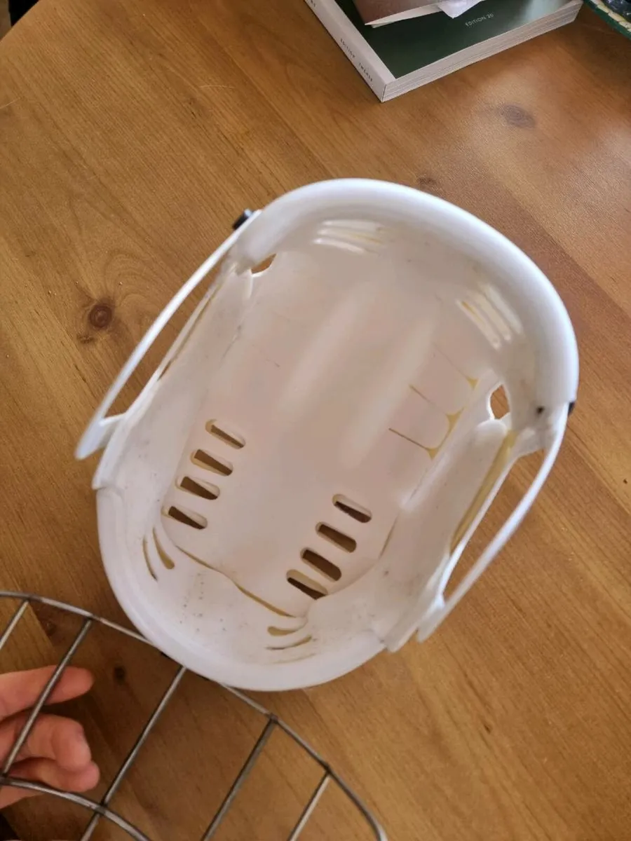 Mycro hurling helmet extra large - Image 3