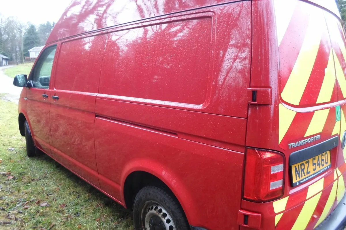Volkswagen Transporter - Image 3