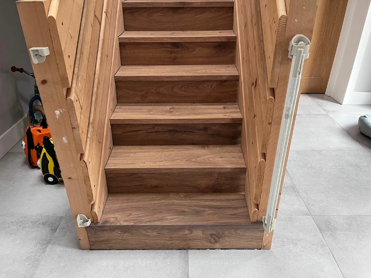 2 x White Dreambaby Retractable Stair Gate - Image 1