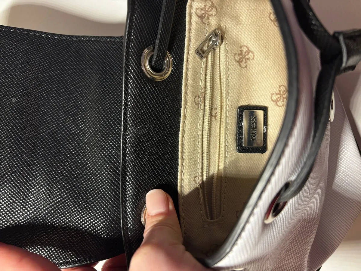 Guess handbag - Image 2