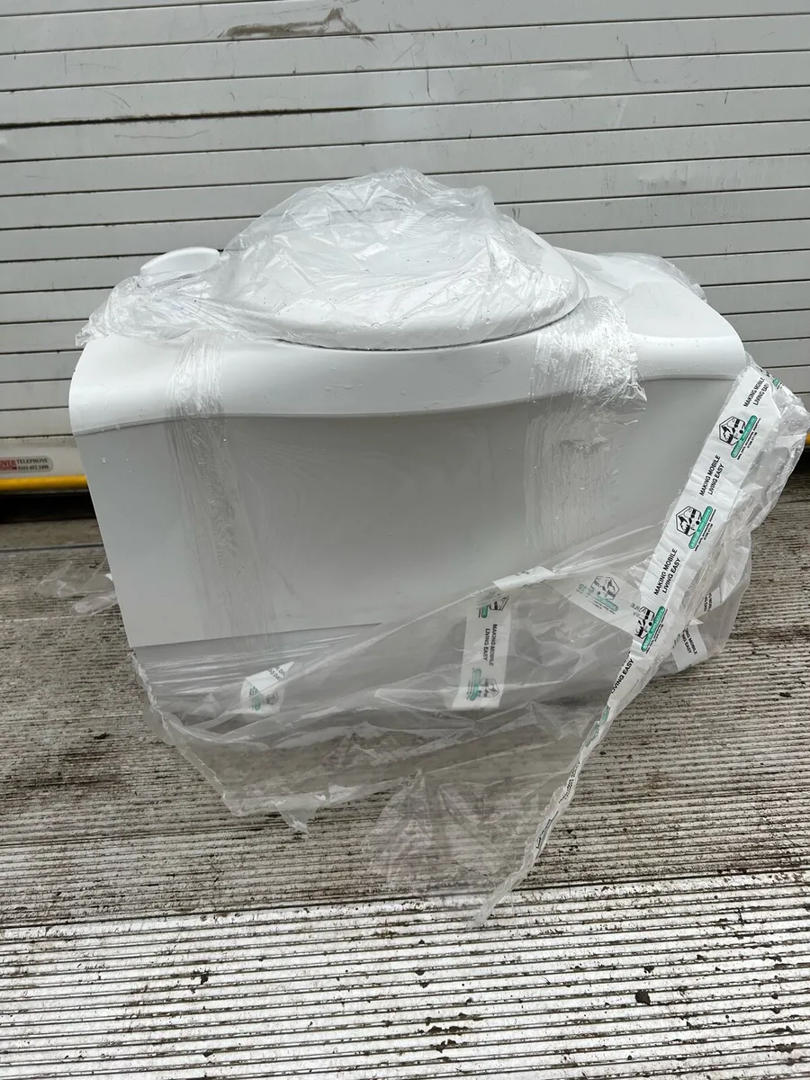 Toilet Camper van Thetford C403L - Image 1