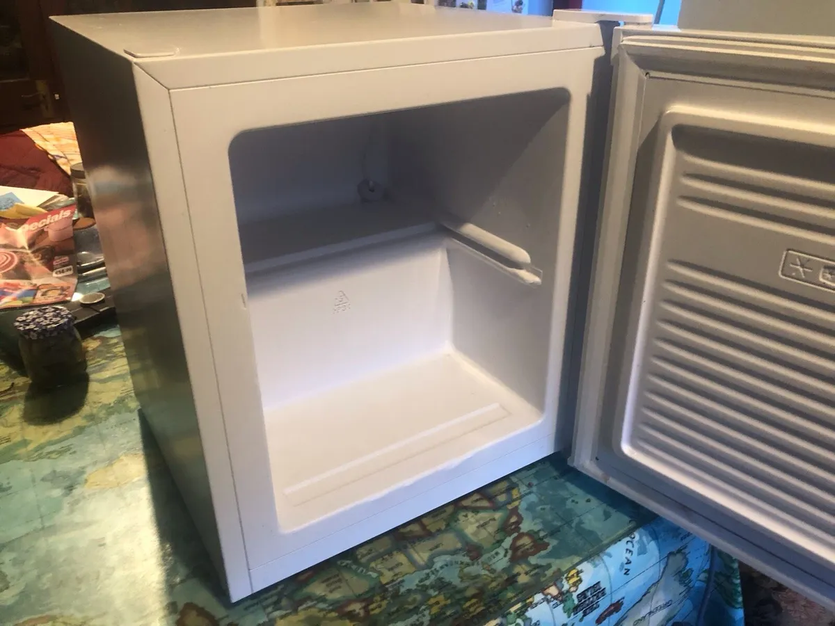 Mini Freezer - Image 3
