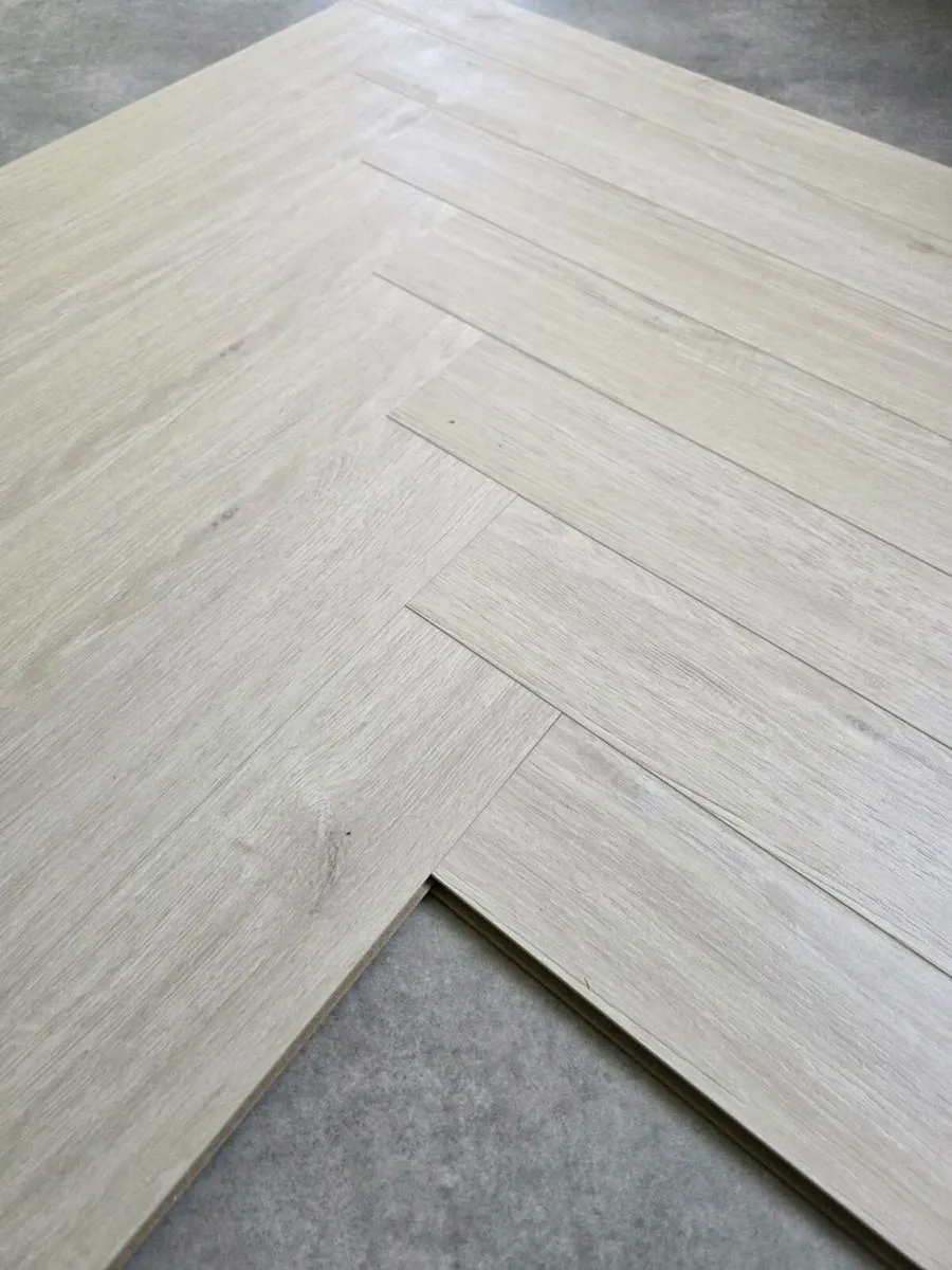 Herringbone laminate flooring - Image 3