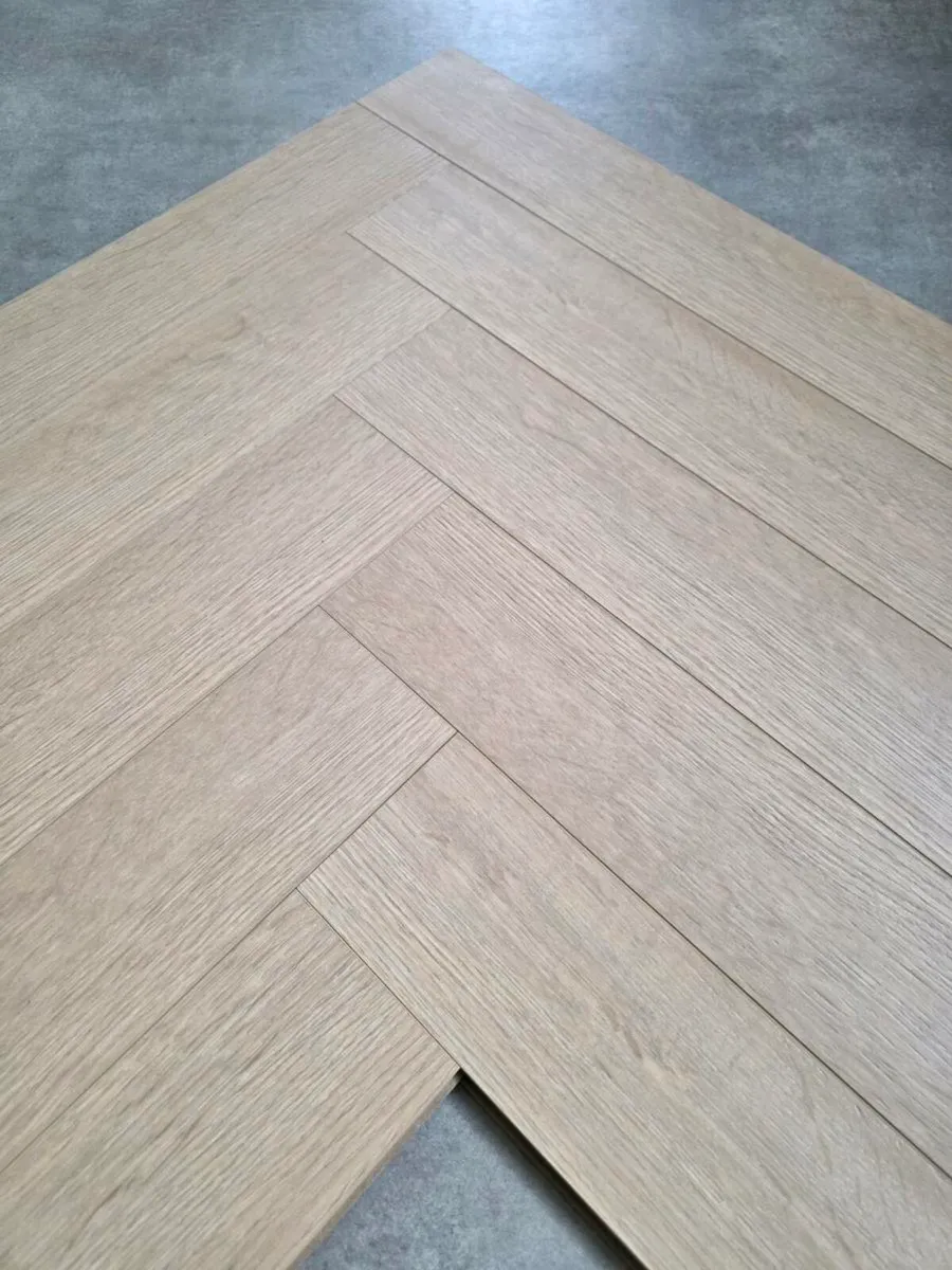 Herringbone laminate flooring - Image 4