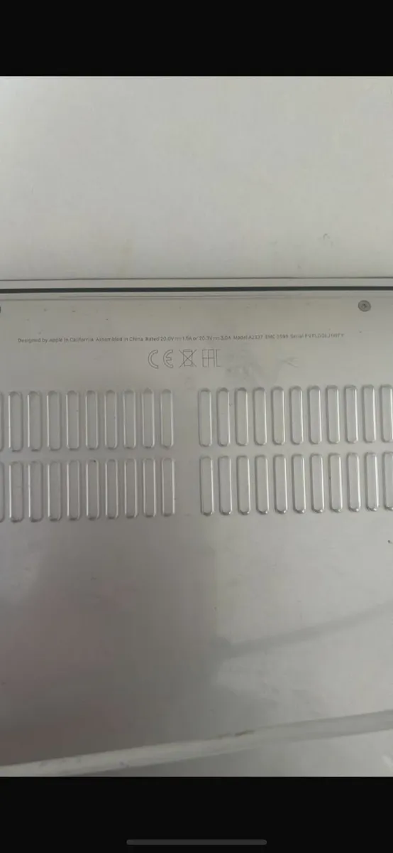 Apple MacBook Air - Image 4