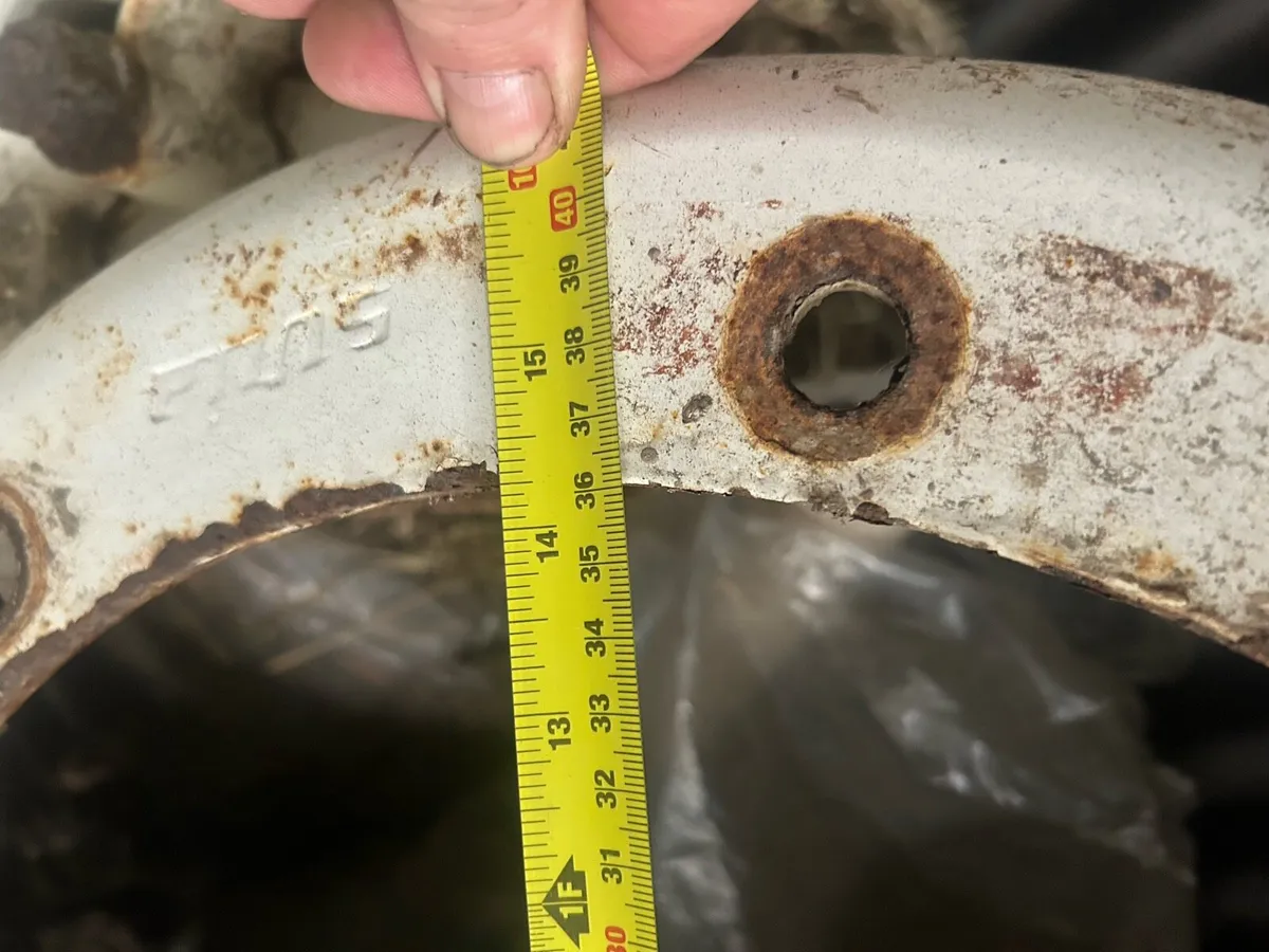 New Holland front rims with tyres - Image 1