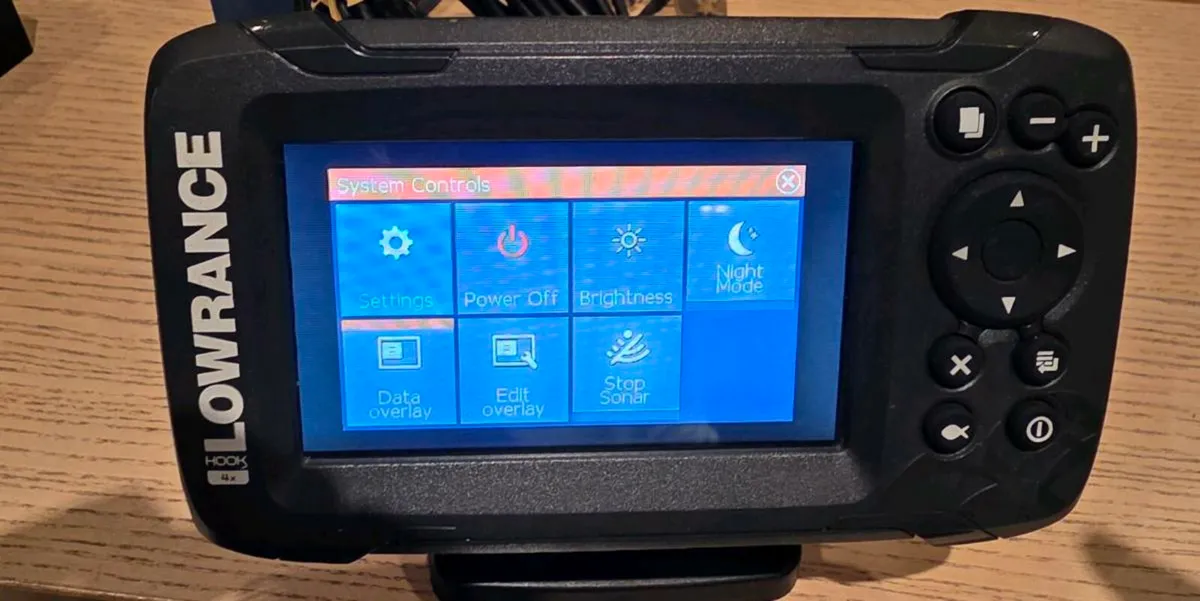 Lowrqnce fishfinder - Image 2