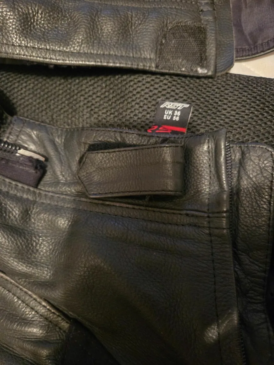 Motorcycle clothing and quadlock cases - Image 3