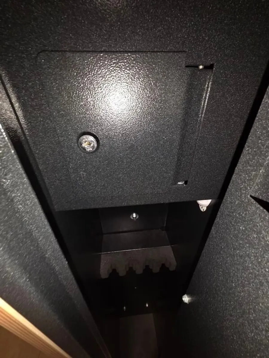 gun safe - Image 1