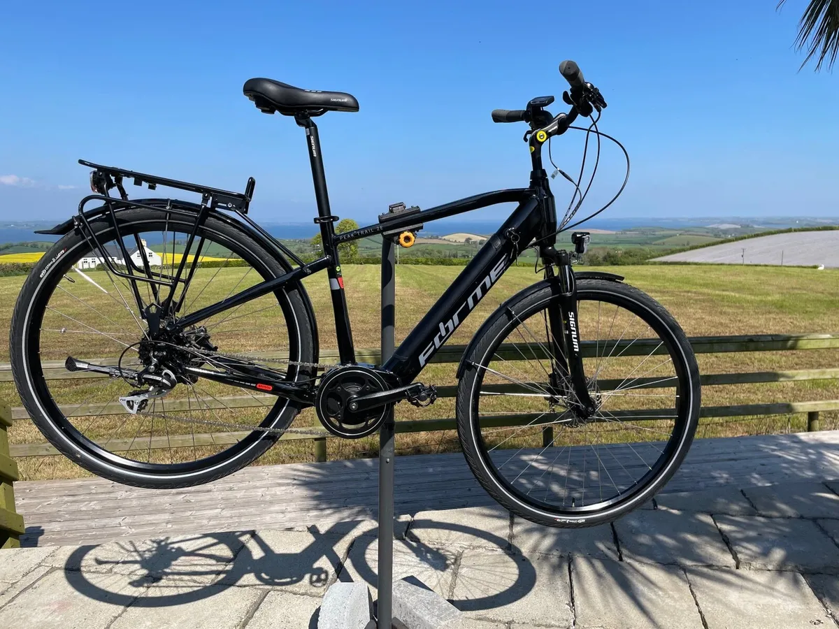 Forme eBike.  Virtually unused.  Frame size LARGE. - Image 2