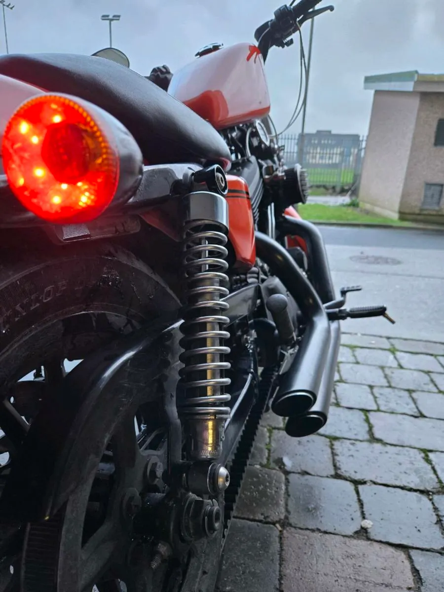 Harley Davidson XL 883 Iron - Image 3
