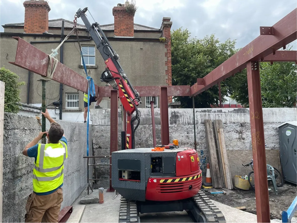 3 tonne mobile tracked crane - Image 4