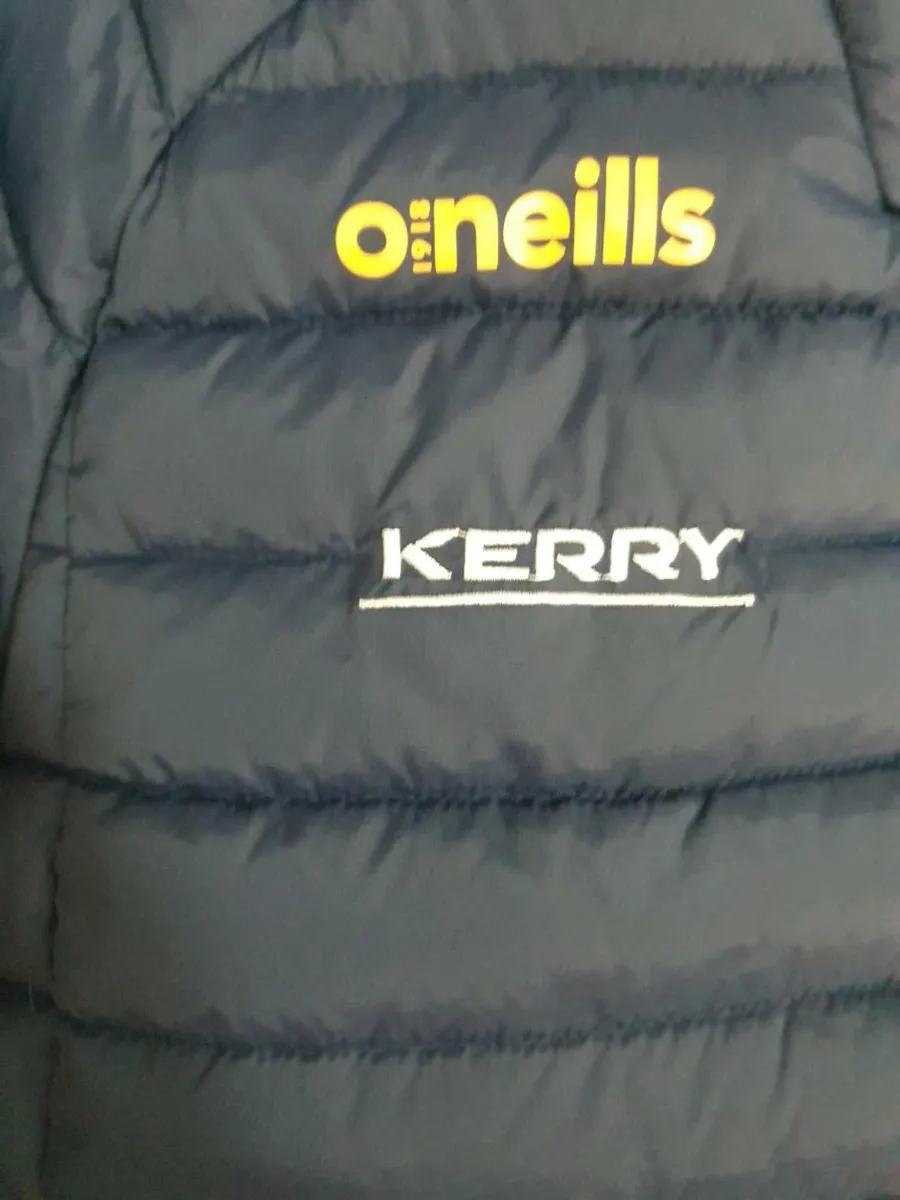 Mens Kerry Hooded Jacket.Mens Medium. Brand New. - Image 2