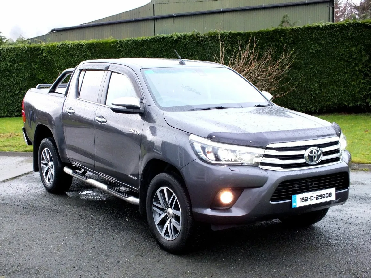 2016 Toyota Hilux Invincible low miles - Image 1