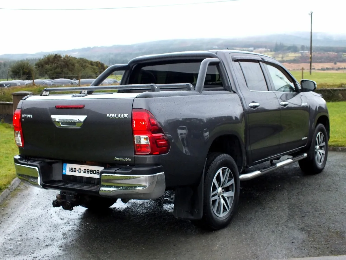 2016 Toyota Hilux Invincible low miles - Image 2