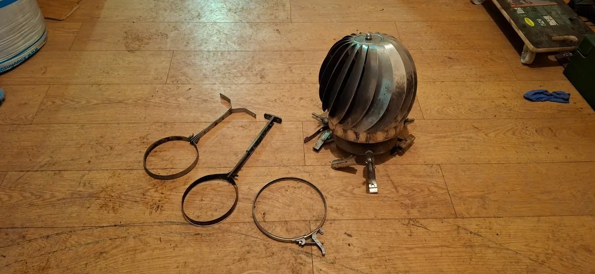 Stove flue & spinning anti draft cowl - Image 3