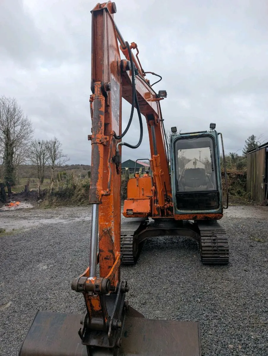 Hitachi Ex60 - Image 2