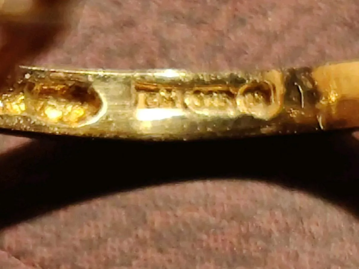 RARE, RUBY BYSTANTINE, 9CT Gold Vintage Dress Ring - Image 2