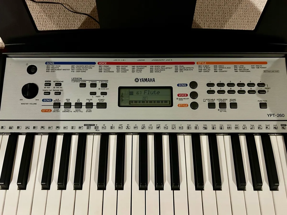 YAMAHA YPT-260 KEYBOARD - Image 4