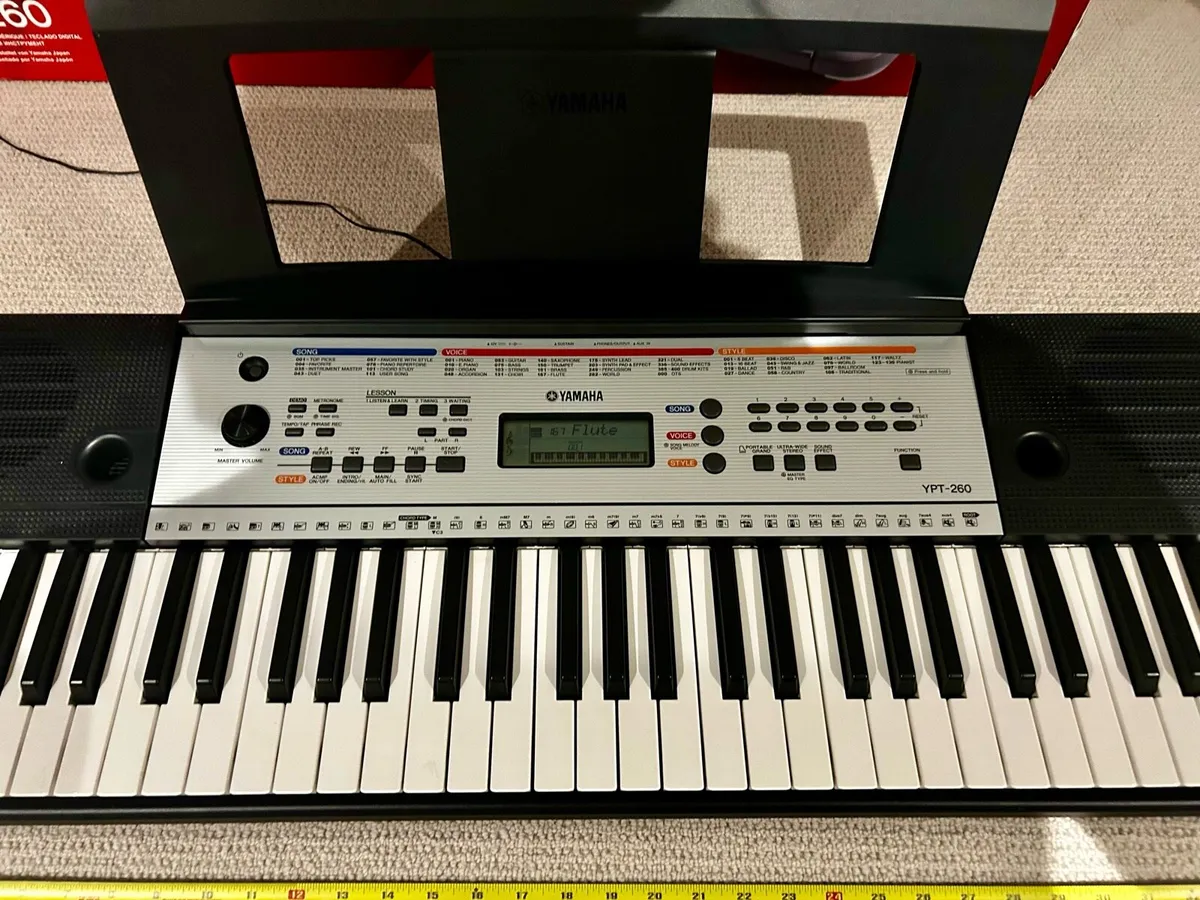 YAMAHA YPT-260 KEYBOARD - Image 3